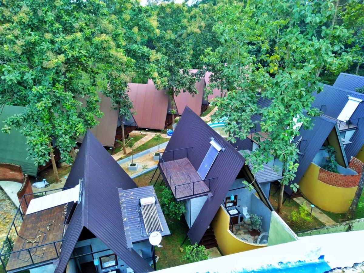 Kottawatta River Bank Resort Удавалаве Екстер'єр фото